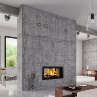 Elől-hátul üveges